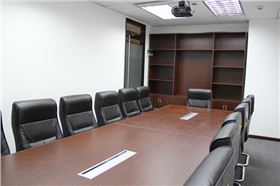 上德企業(yè)集團大會議室