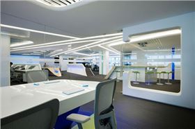 辦公家具公司——網(wǎng)絡(luò)公司辦公桌