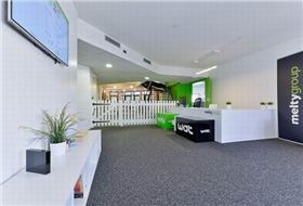 上海辦公家具廠家:草原風(fēng)前臺接待區(qū)