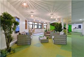 上海辦公家具廠家:草原風(fēng)前臺休閑區(qū)