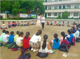 碧江愛(ài)心書包 碧江愛(ài)心捐贈(zèng)