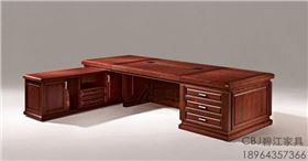 辦公家具大班臺(tái)要如何進(jìn)行選擇呢？