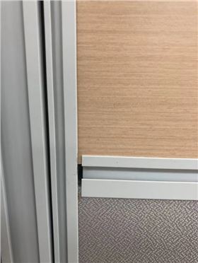 辦公桌屏風(fēng)式隔斷