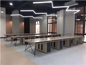 屏風(fēng)式辦公桌廠家 屏風(fēng)式辦公桌廠家