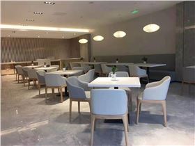 現(xiàn)代簡約辦公椅