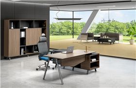 經(jīng)理膠板辦公桌