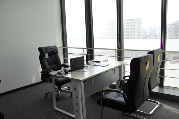 上德企業(yè)集團領導辦公區(qū)