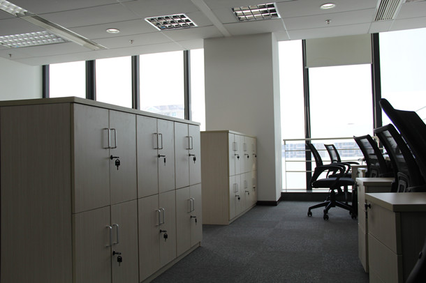 上德企業(yè)集團職員辦公區(qū)2