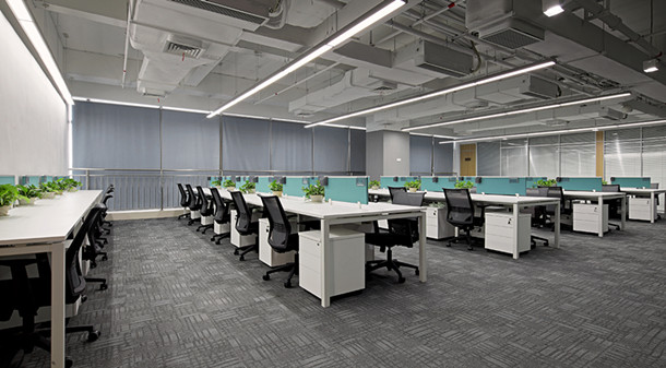 上海辦公家具品牌廠家:排隊網(wǎng)職員辦公區(qū)