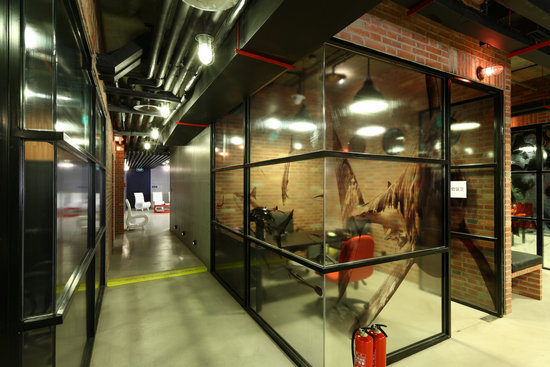 上海辦公家具廠家——工業(yè)風(fēng)下的辦公室