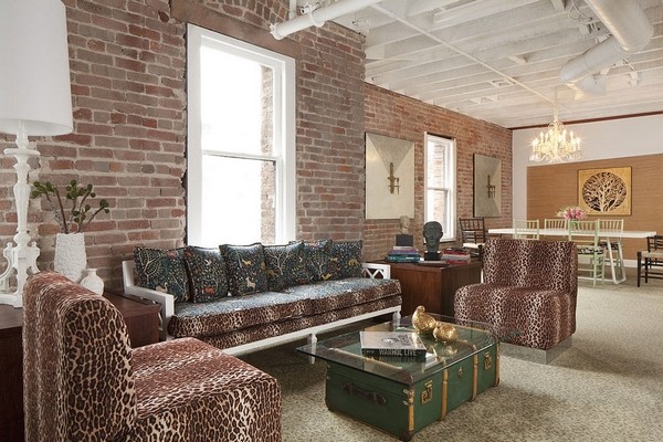 上海辦公家具廠家——碧江辦公家具為蔚藍(lán)海岸量身定制的手風(fēng)情箱子茶幾