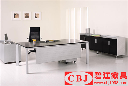 保養(yǎng)辦公家具