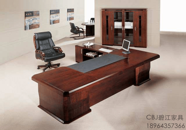 多功能辦公椅設(shè)計