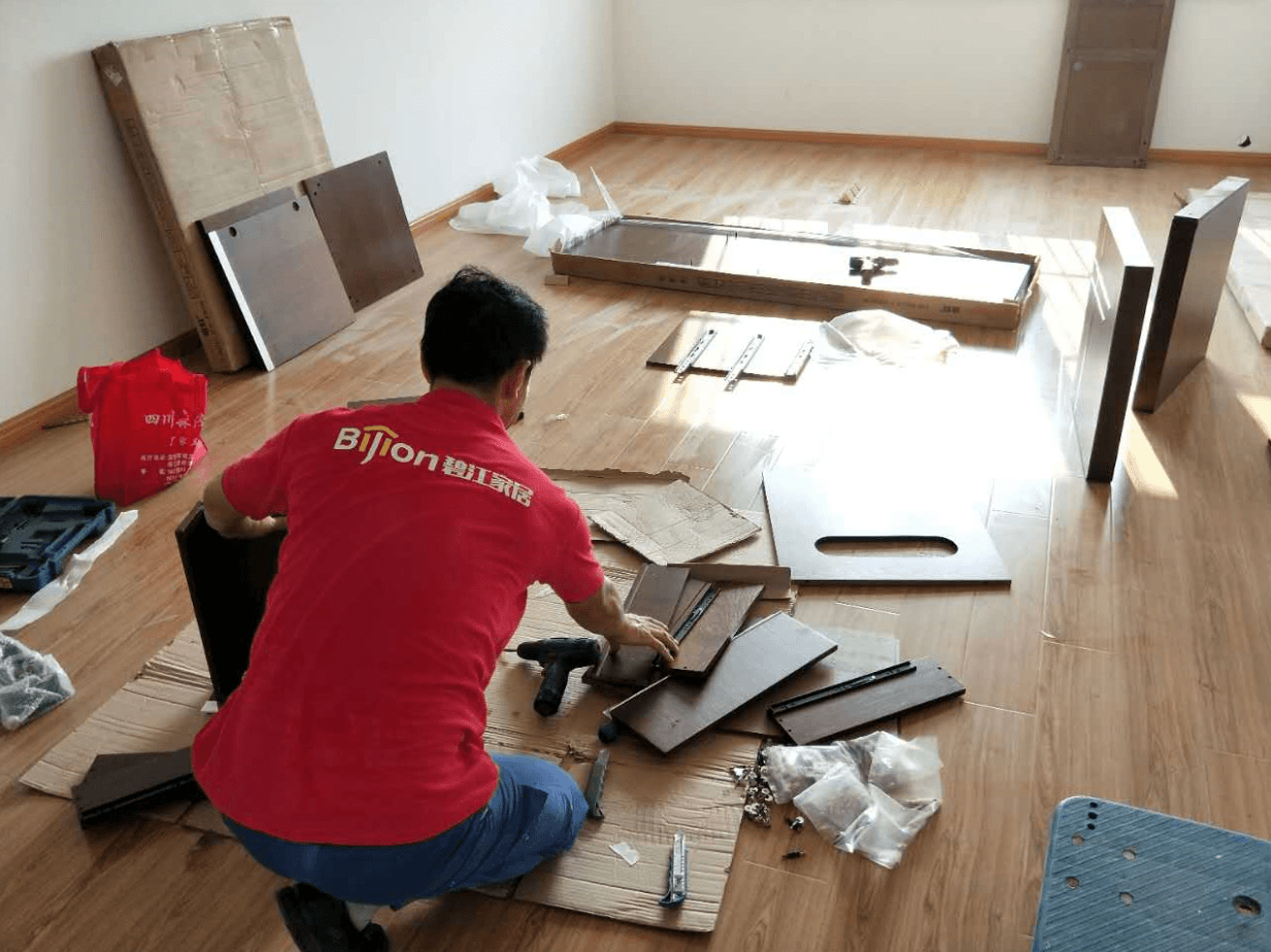 屏風(fēng)辦公桌拆解步驟