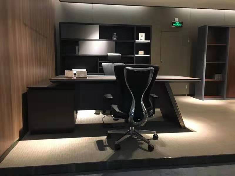 人體工學(xué)椅