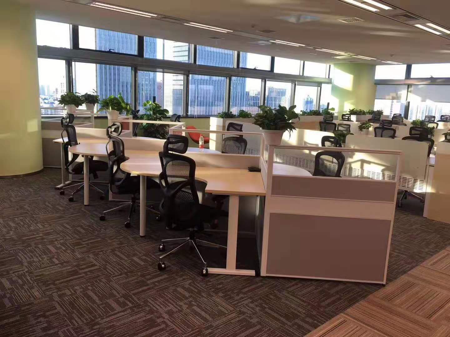 后仰人體工學(xué)椅