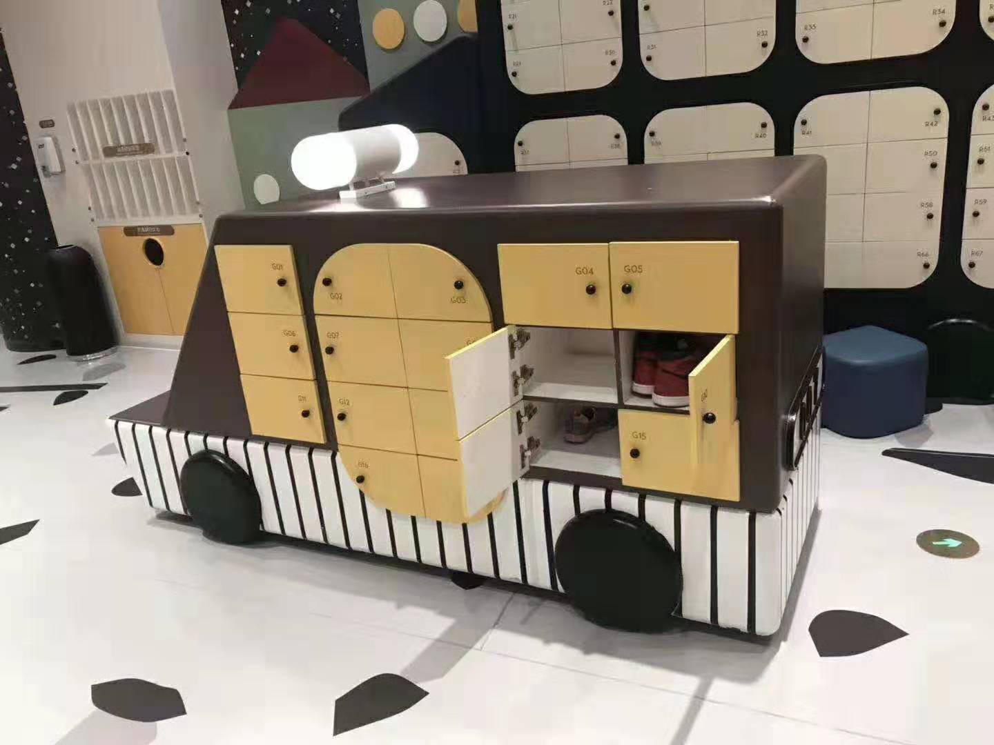 造型辦公儲(chǔ)物柜