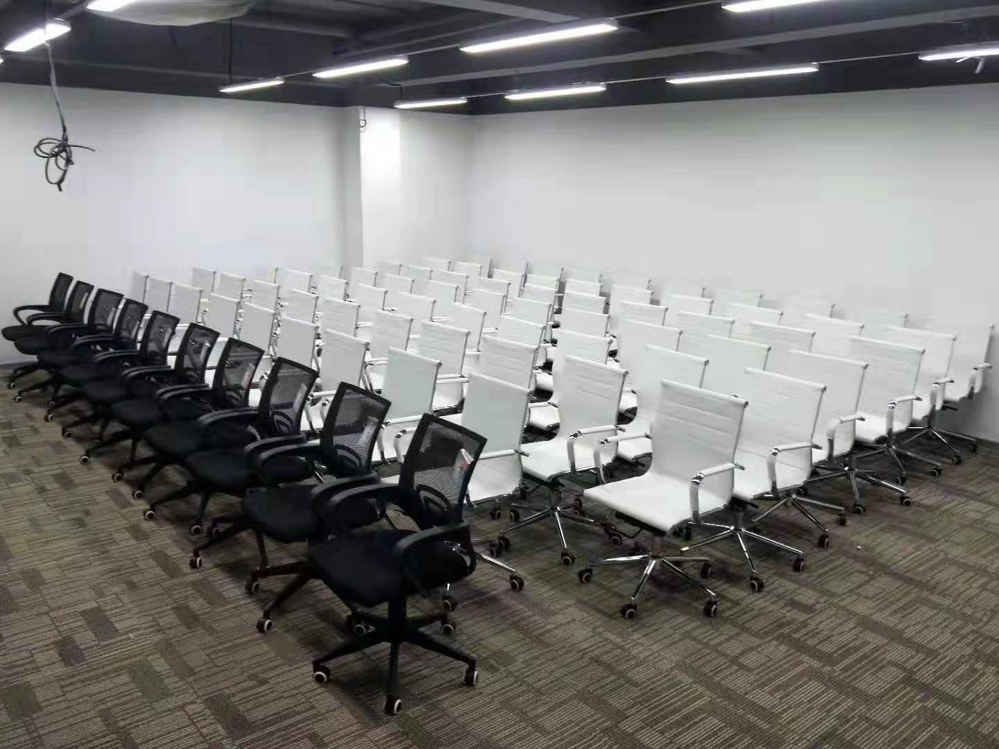 電腦辦公椅廠家直銷(xiāo)