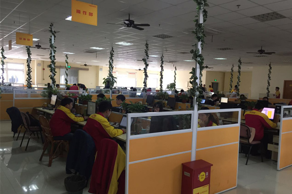 定制屏風(fēng)辦公桌