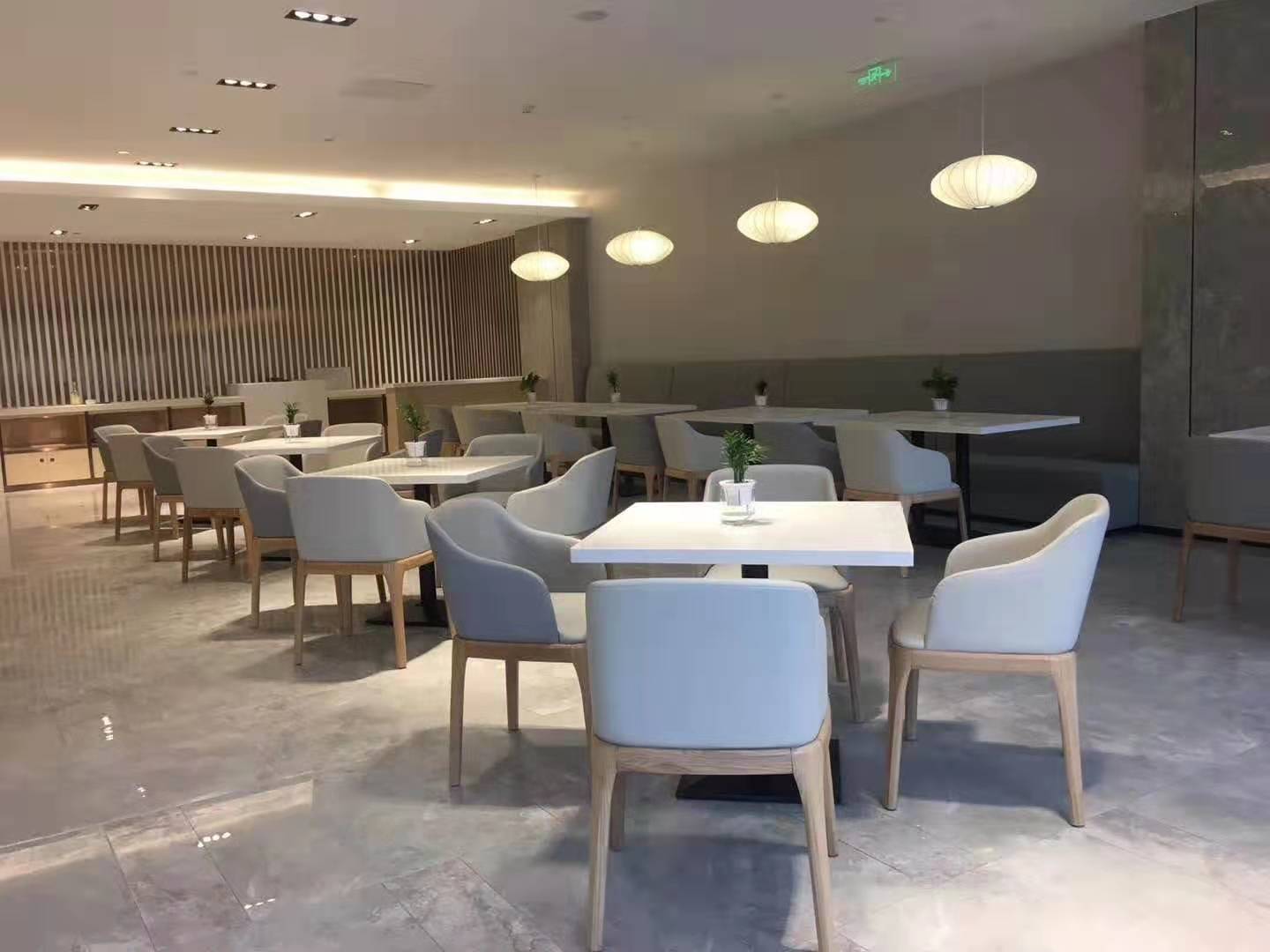 現(xiàn)代簡約辦公椅