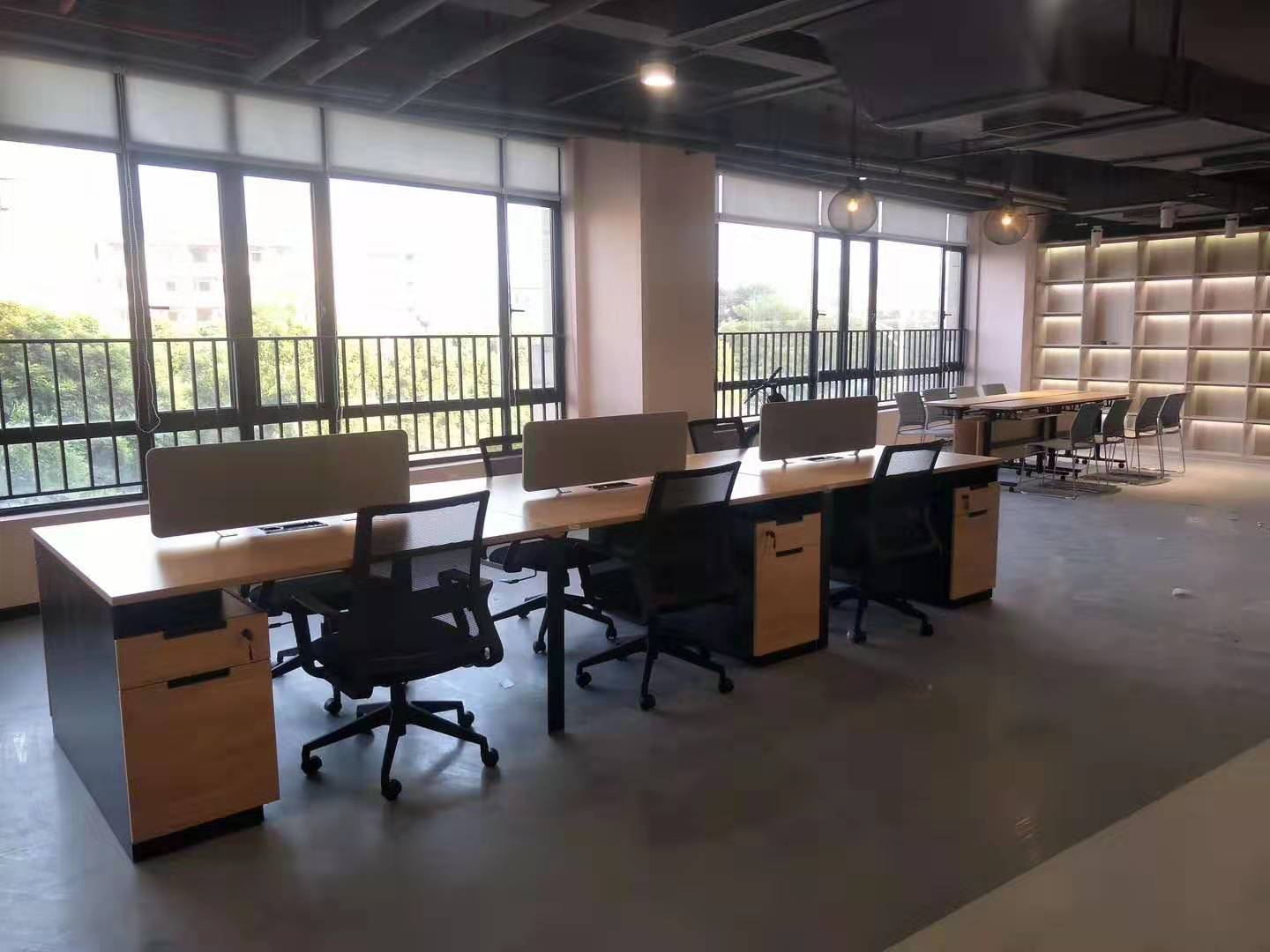 四人位屏風(fēng)辦公桌