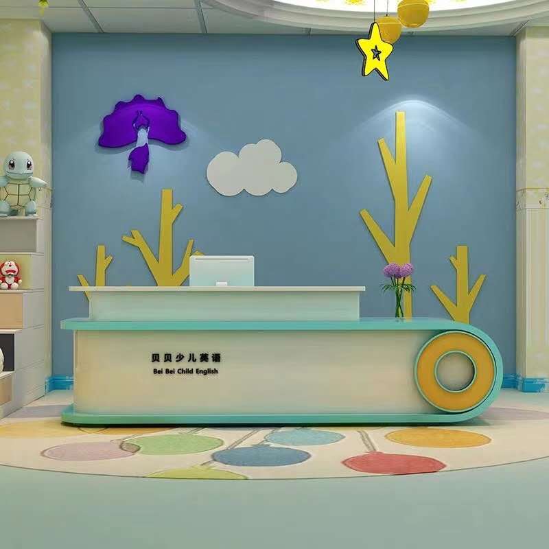 教育機構(gòu)辦公桌前臺